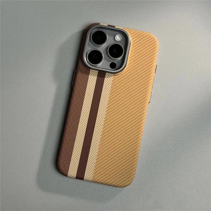 LUXO Life Premium Redium Carbon MagSafe Reflective Case for iPhone